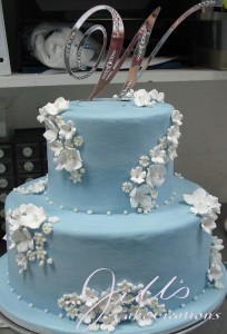 dainty-in-blue